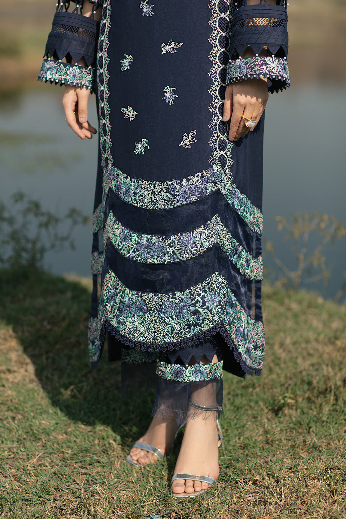 Aeinah (3pc) | MUSAIF