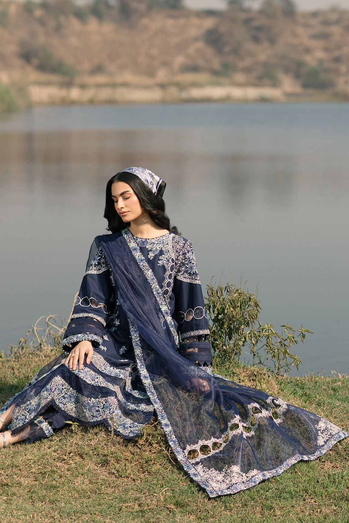 Aeinah (3pc) | MUSAIF