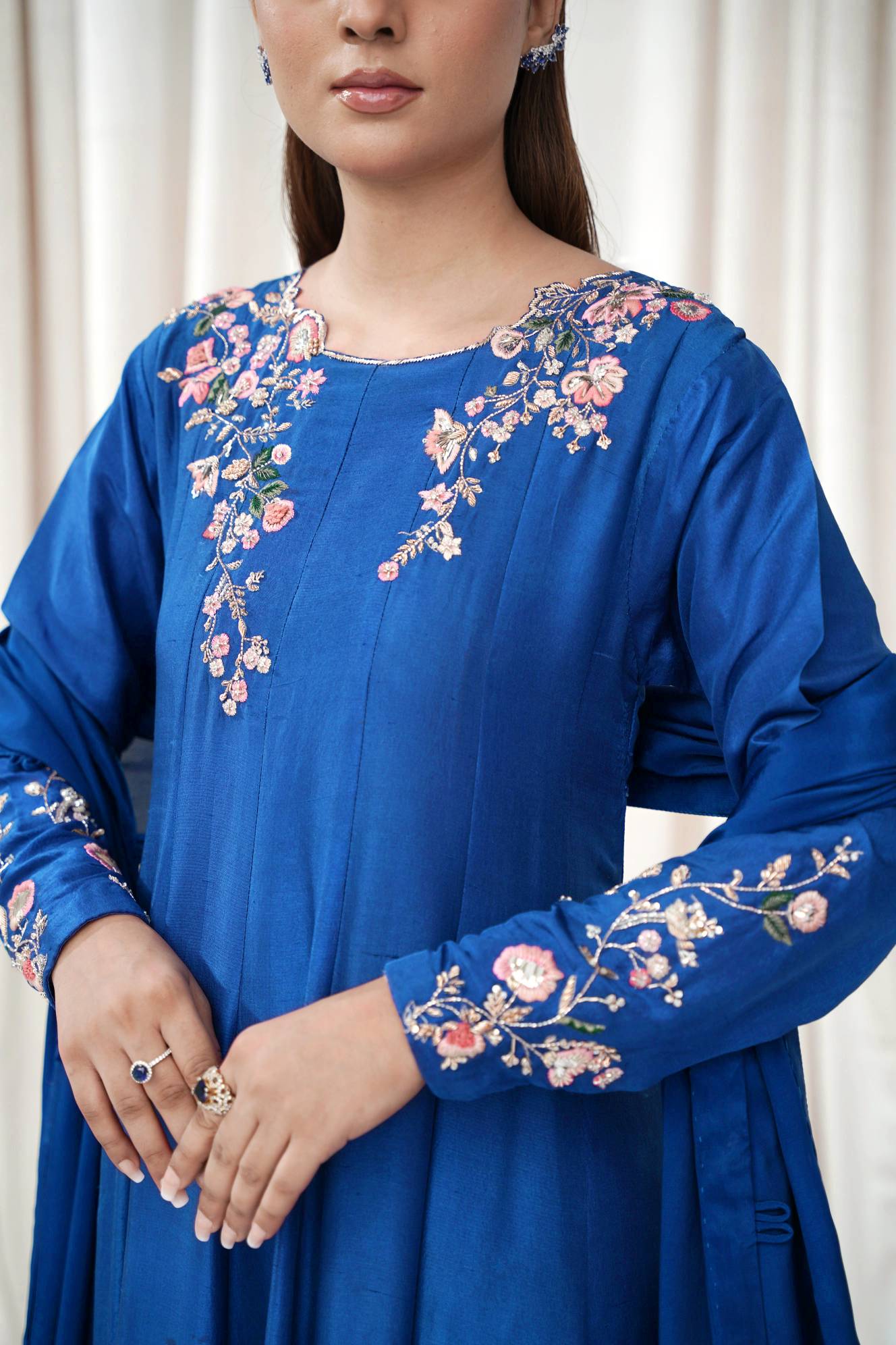 Iris Stitched (3pc) | MUSAIF