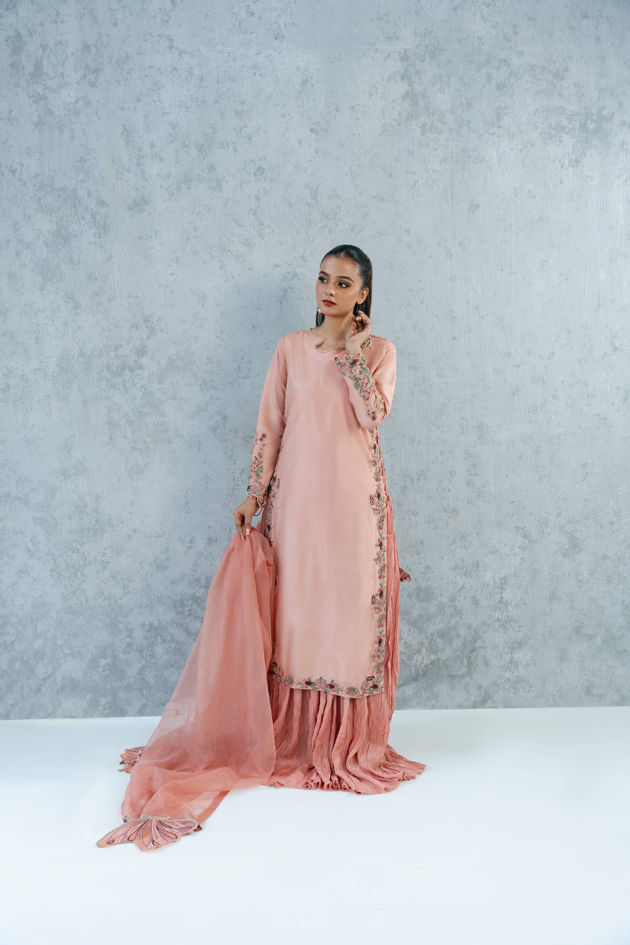 Na’abi Stitched (3pc) | MUSAIF
