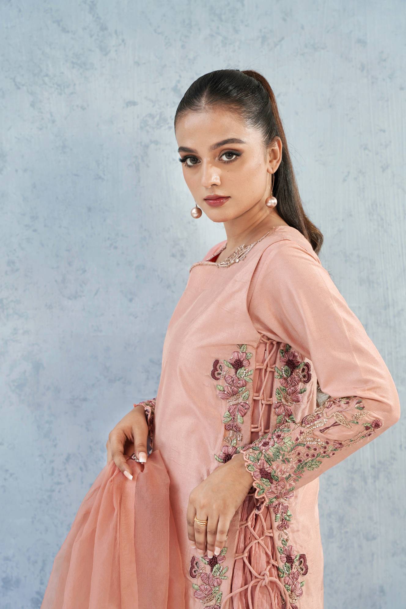 Na’abi Stitched (3pc) | MUSAIF