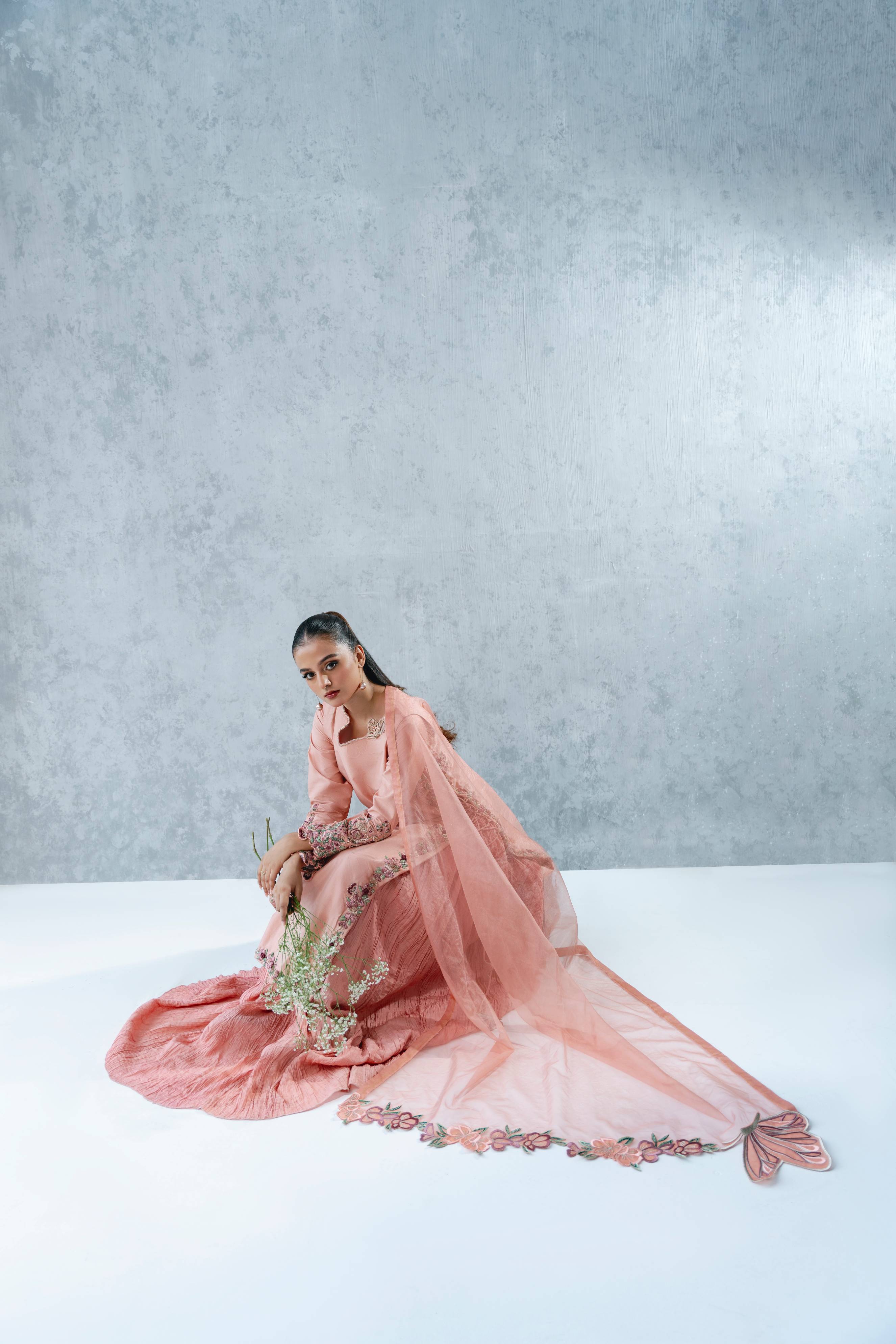 Na’abi Stitched (3pc) | MUSAIF