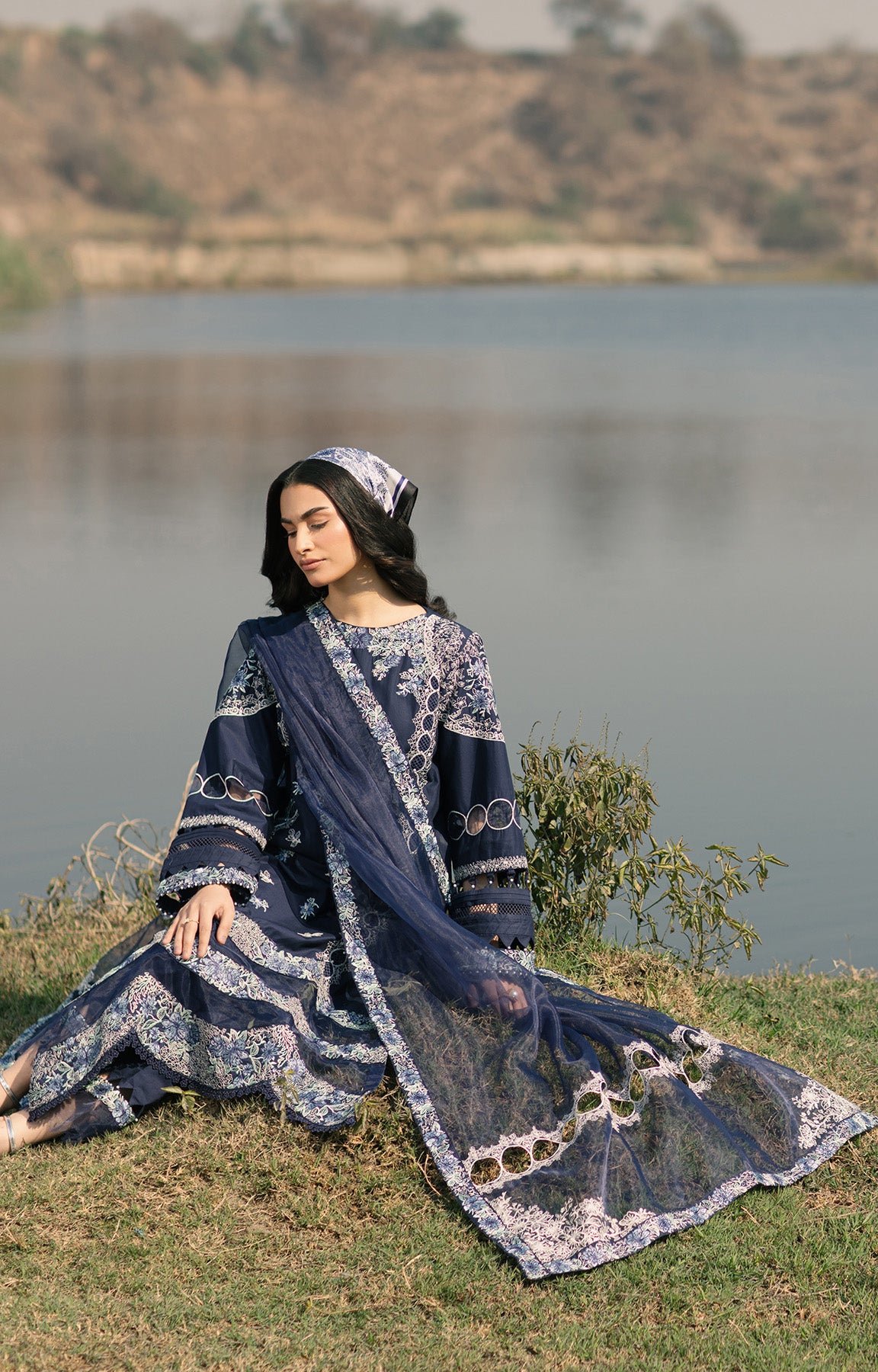 Aeinah (3pc) | MUSAIF