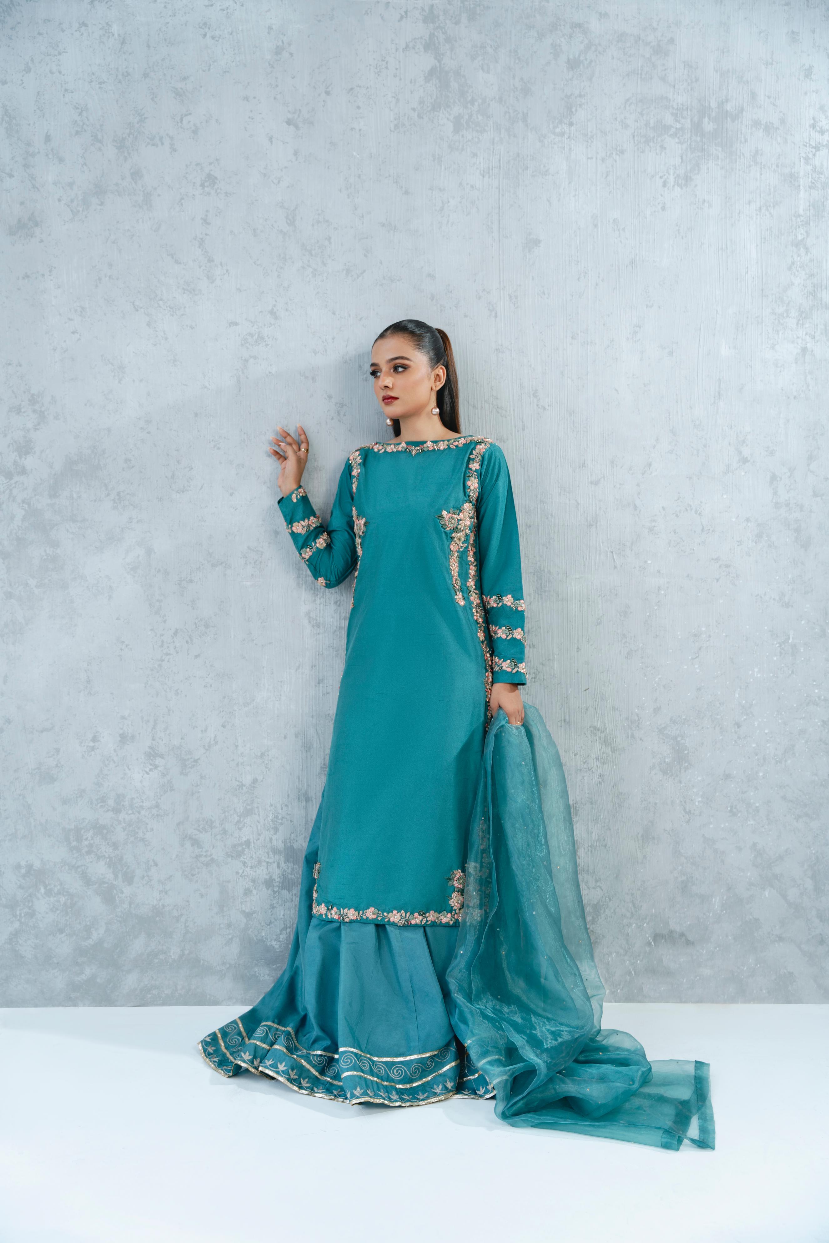 Ceylin Stitched (3pc) | MUSAIF