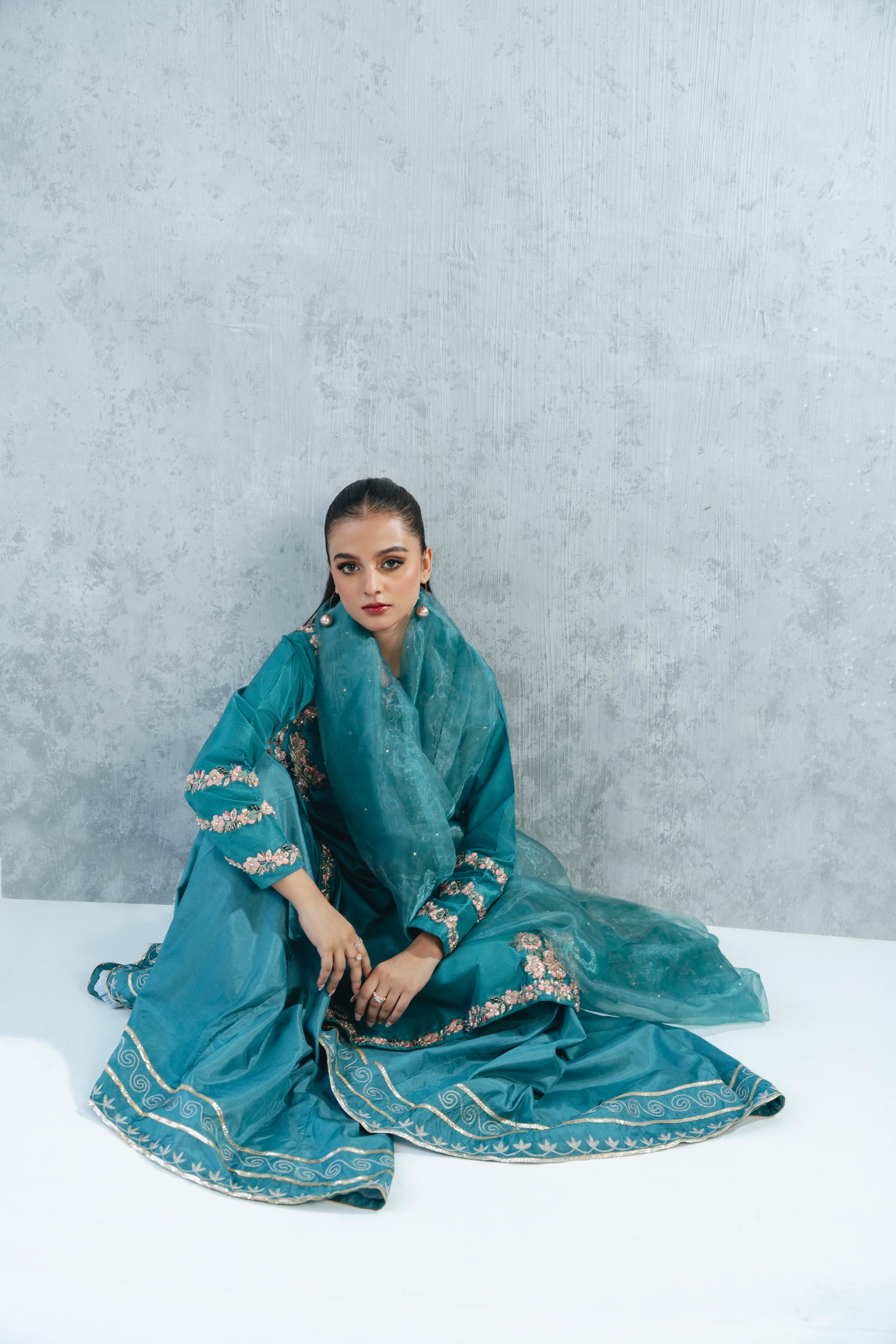 Ceylin Stitched (3pc) | MUSAIF