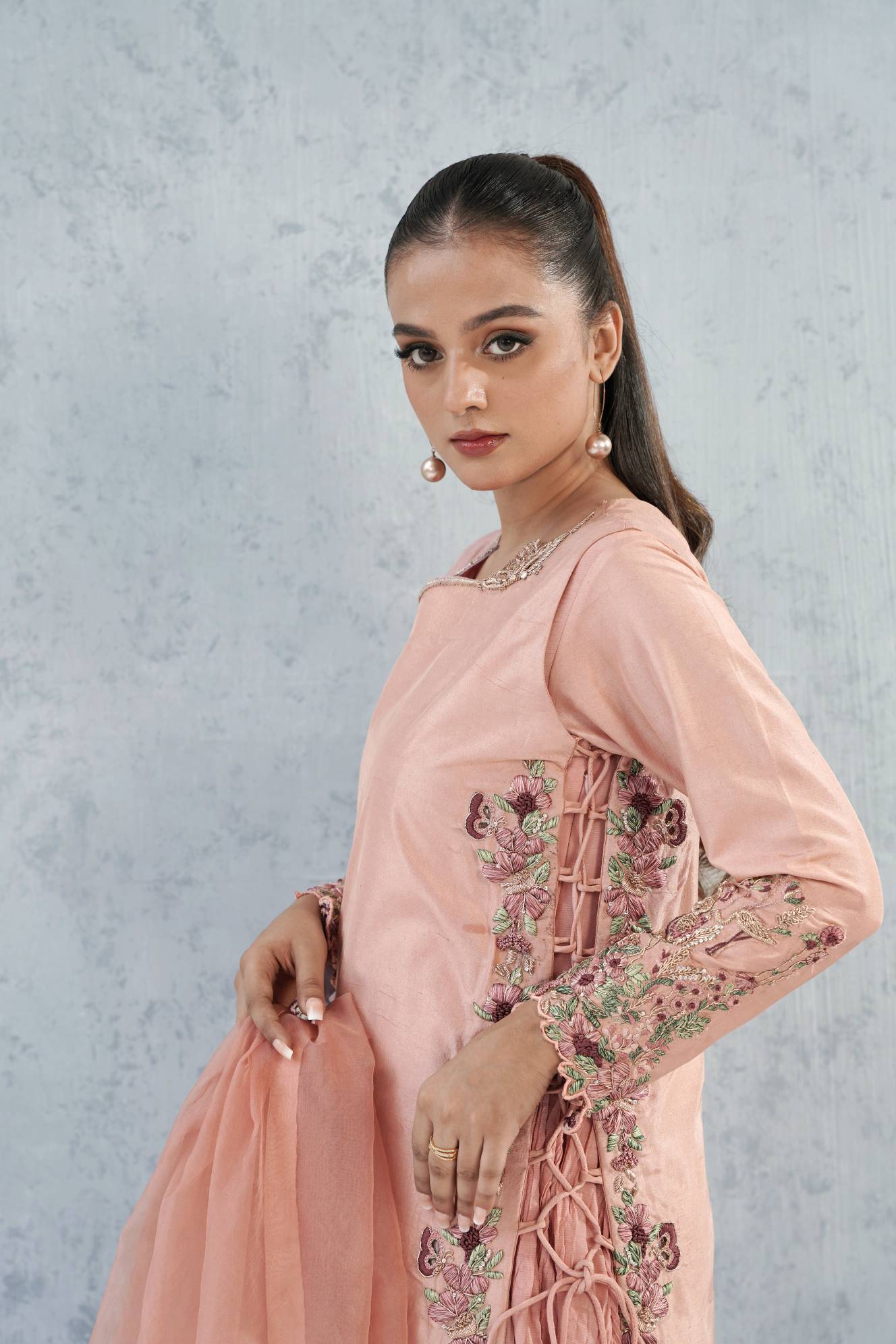 Na’abi Stitched (3pc) | MUSAIF