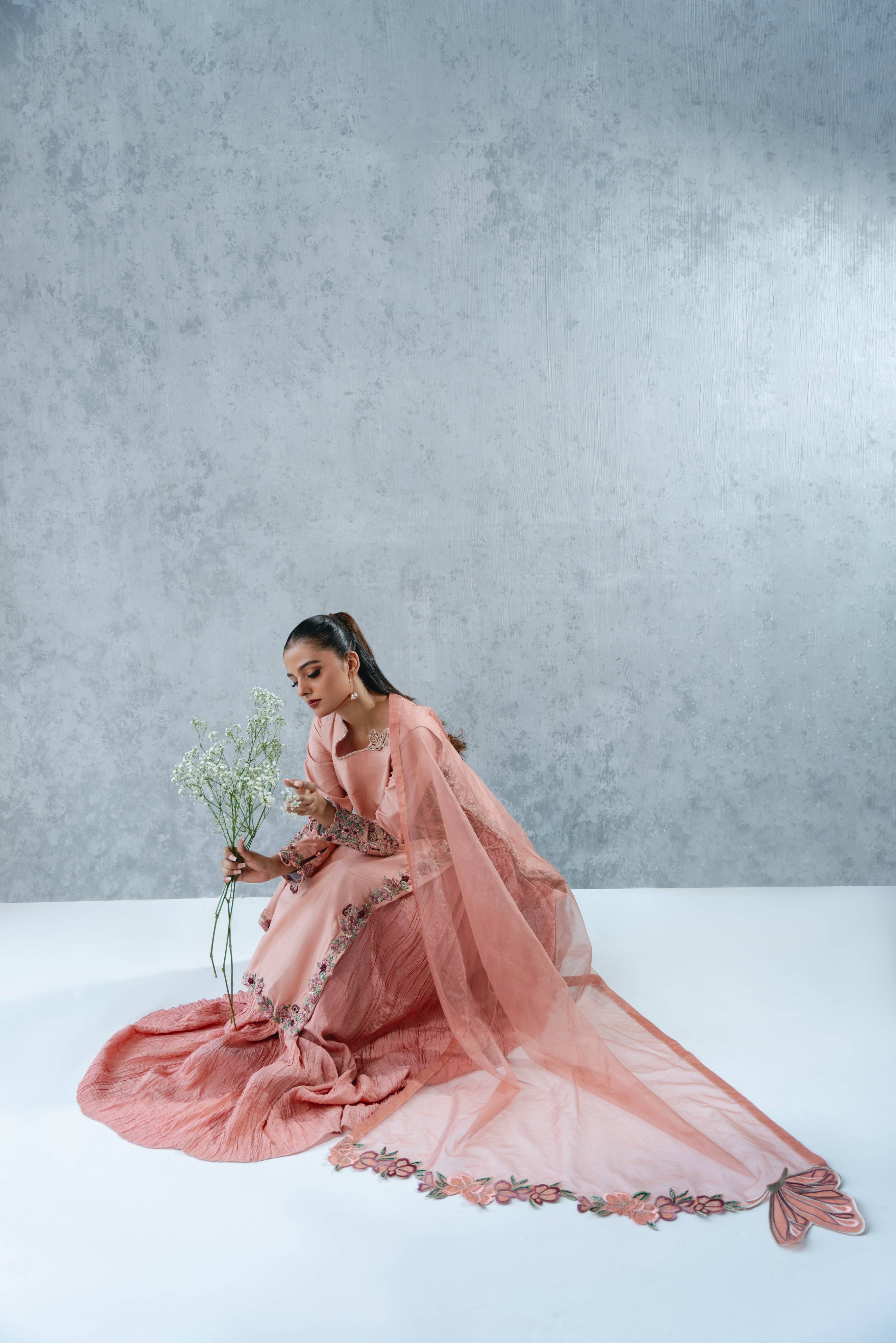 Na’abi Stitched (3pc) | MUSAIF